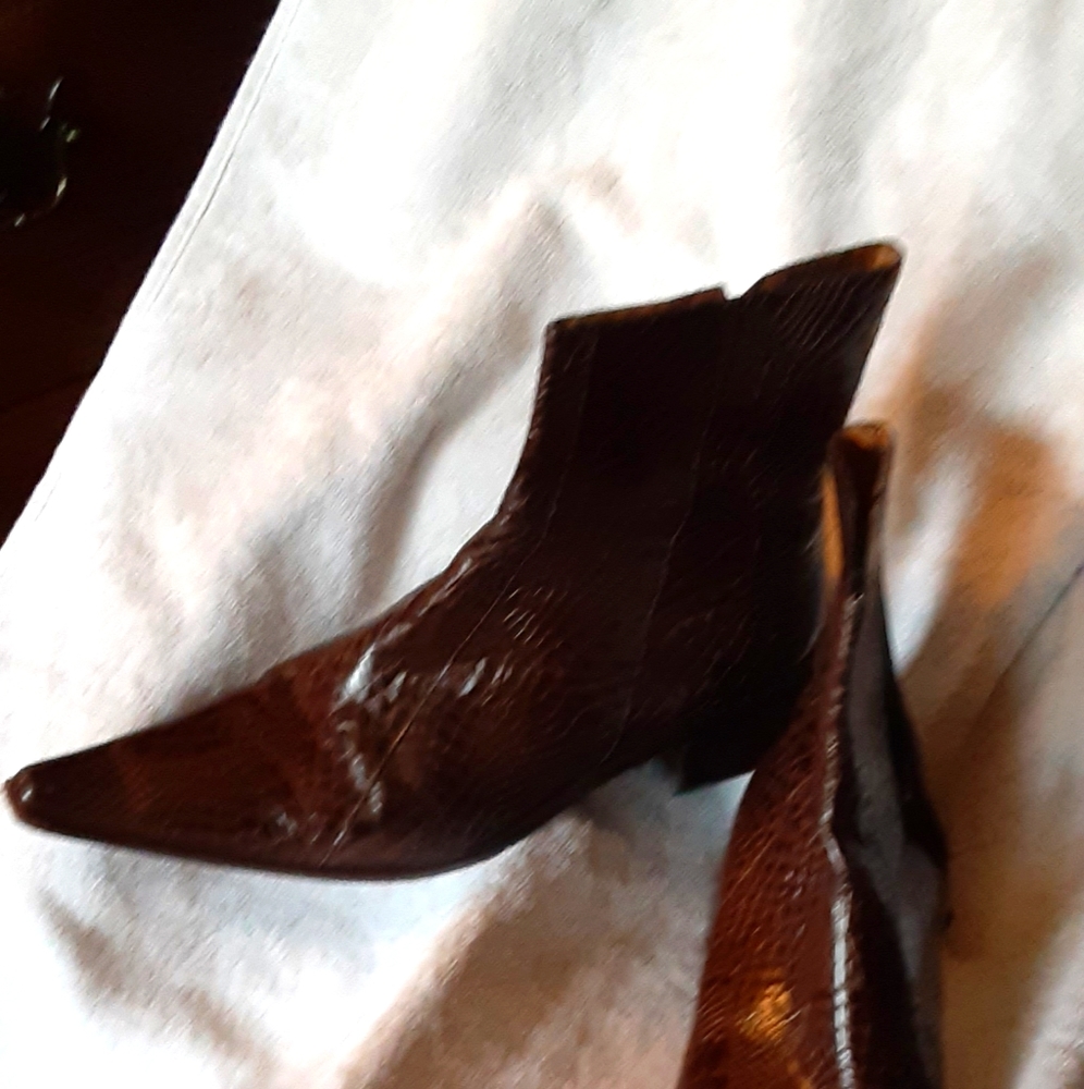 Female boots
